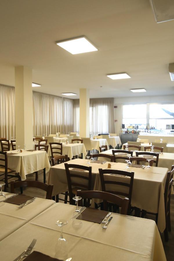 Hotel Soave Rimini Exterior foto