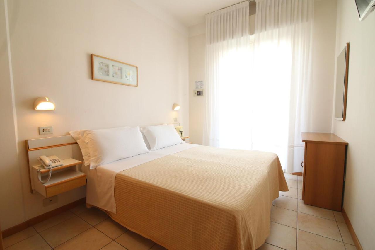 Hotel Soave Rimini Exterior foto